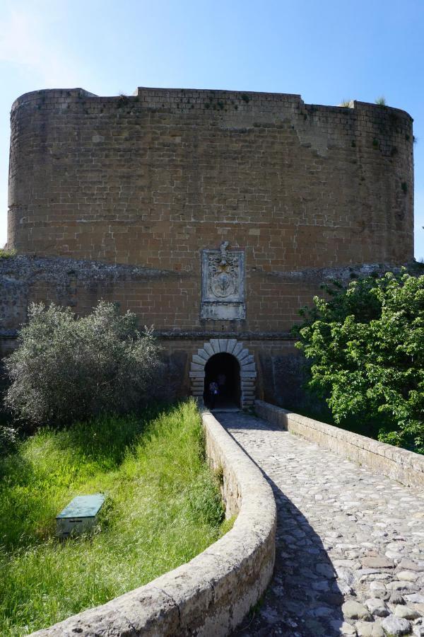 La Sorpresa Monolocale Con Vista Vallata Pitigliano Bagian luar foto