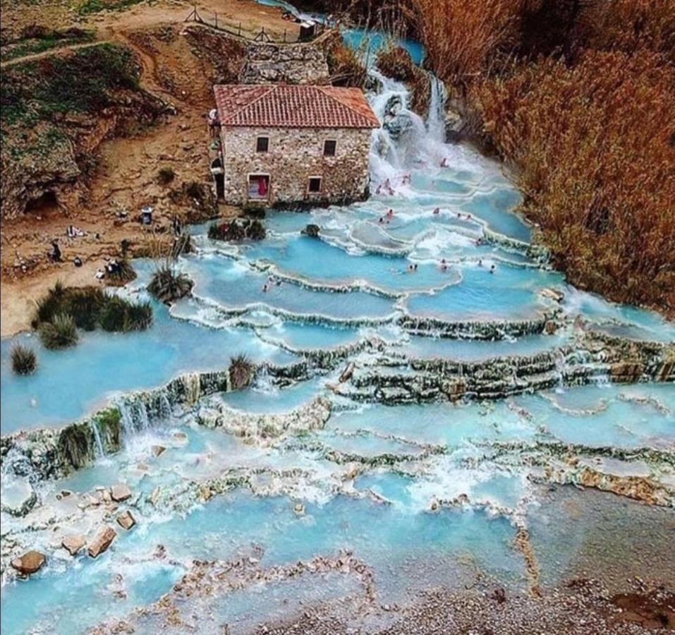 La Sorpresa Monolocale Con Vista Vallata Pitigliano Bagian luar foto
